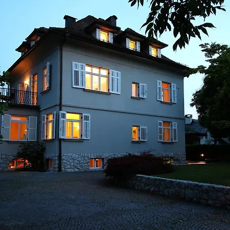 Boltez アパート *