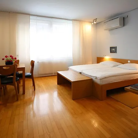 アパート Boltez *